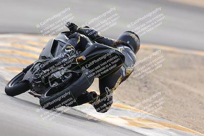 media/Dec-17-2022-SoCal Trackdays (Sat) [[224abd9271]]/Turn 10 Backside (120pm)/